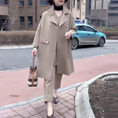 空气棉风衣秋季 新款 加肥加大西装 洋气妈妈阔版 领中长款 纯色外套女