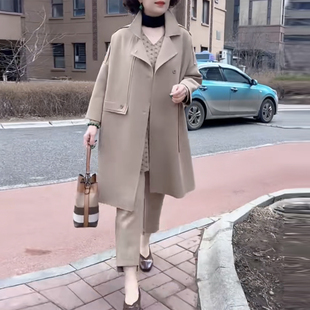 领中长款 洋气妈妈阔版 加肥加大西装 新款 纯色外套女 空气棉风衣秋季