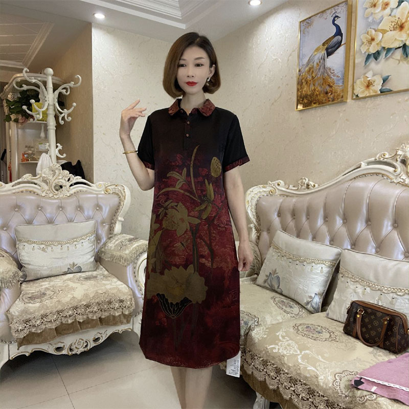 中老年妈妈真丝连衣裙夏季新款短袖娃娃领宽松大码印花显瘦长裙女