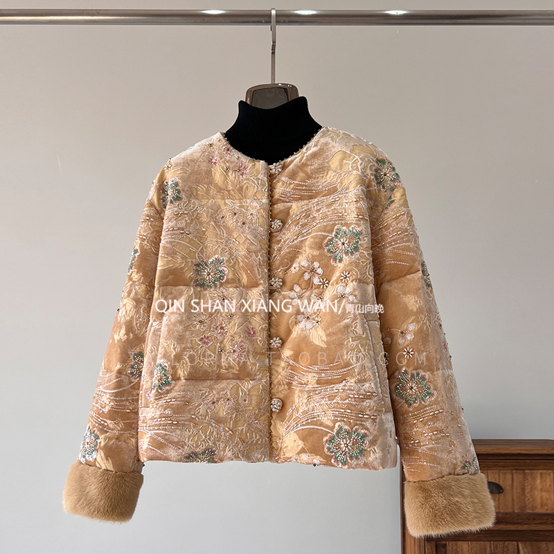 重工刺绣钉珠夹棉棉服