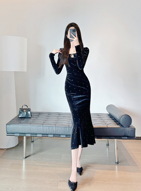 正式场合气质裙子秋装女款2024年新款高级感中长款钉珠丝绒连衣裙