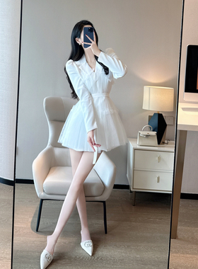 白色西装连衣裙女高级感2022秋冬新款气质名媛收腰显瘦纱网蓬蓬裙