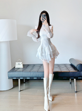 白色连衣裙女2024新款秋季高级感气质名媛收腰荷叶边公主风生日裙