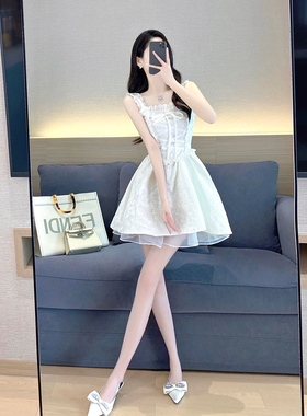 白色连衣裙2023女新款夏季气质甜美法式浮雕提花a字吊带裙公主裙