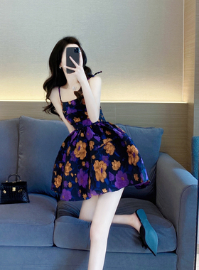 碎花吊带裙2022新款气质甜美收腰显瘦复古茶歇法式a字连衣裙女夏