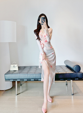 早秋穿搭套装2024新款气质名媛韩风chic中长款碎花吊带裙两件套女