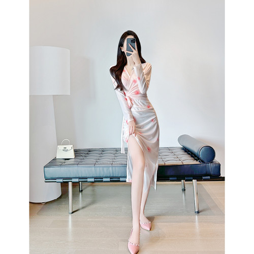 贵气千金风雪纺碎花吊带裙两件套