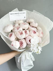 可爱瓷凯瑟琳厄瓜多尔玫瑰送老婆福田南山深圳同城鲜花配送