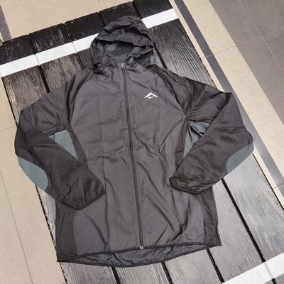 Nike耐克男春季透气连帽跑步外套