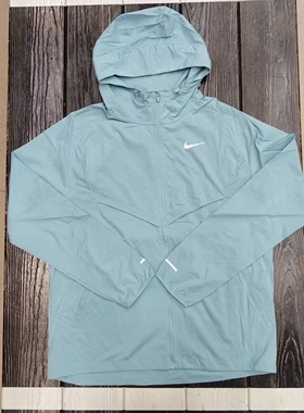 Nike耐克男子春秋运动跑步训练梭织拒水连帽夹克防晒外套FB7541