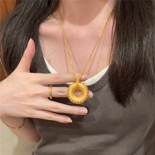 新中式古法花丝钻饰古钱纹平安扣吊坠项链女黄金色圆满甜甜圈颈链