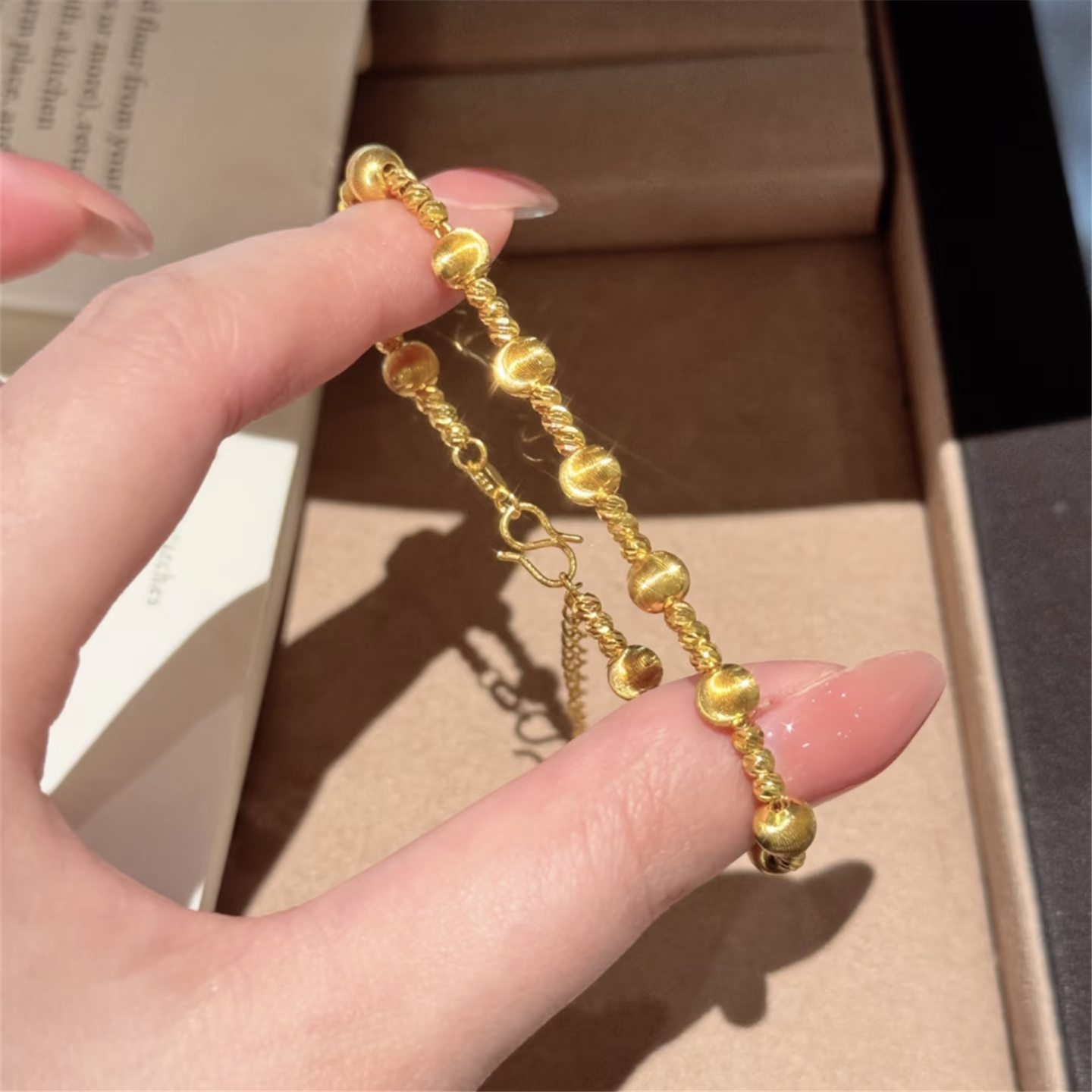 古法黄金色拉丝爆闪时来运转猫眼金珠手链女高级感麻花蹦迪珠手饰