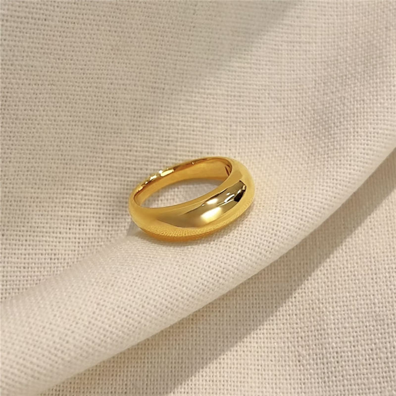 5G工艺亮面光面黄金色海豚背戒指女中古极简闭口实心素圈指环戒子