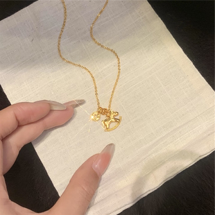 爆闪CNC鱼鳞碎碎冰摇摇马项链女999黄金色马上来财小福马锁骨颈链