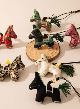 风和2026马年吉祥物宋锦香项链