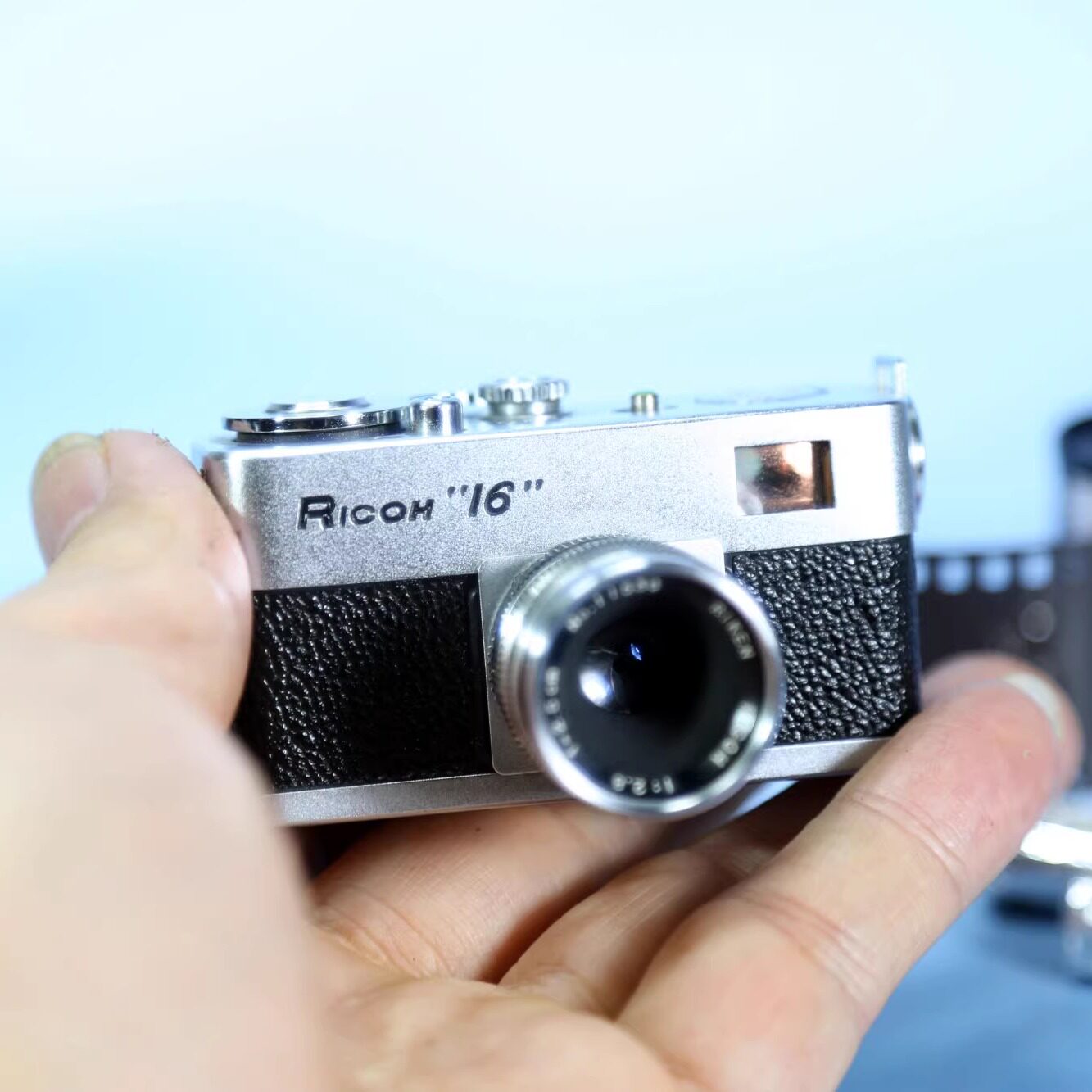 日本理光Ricoh 16迷你袖珍微型照相机 16mm胶卷胶片 复古收藏W1