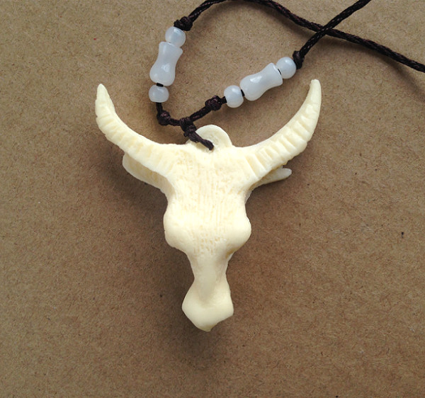 正品保真象牙白牛牦骨雕刻牛头牌子挂件饰品吊坠项链男士配饰日韩