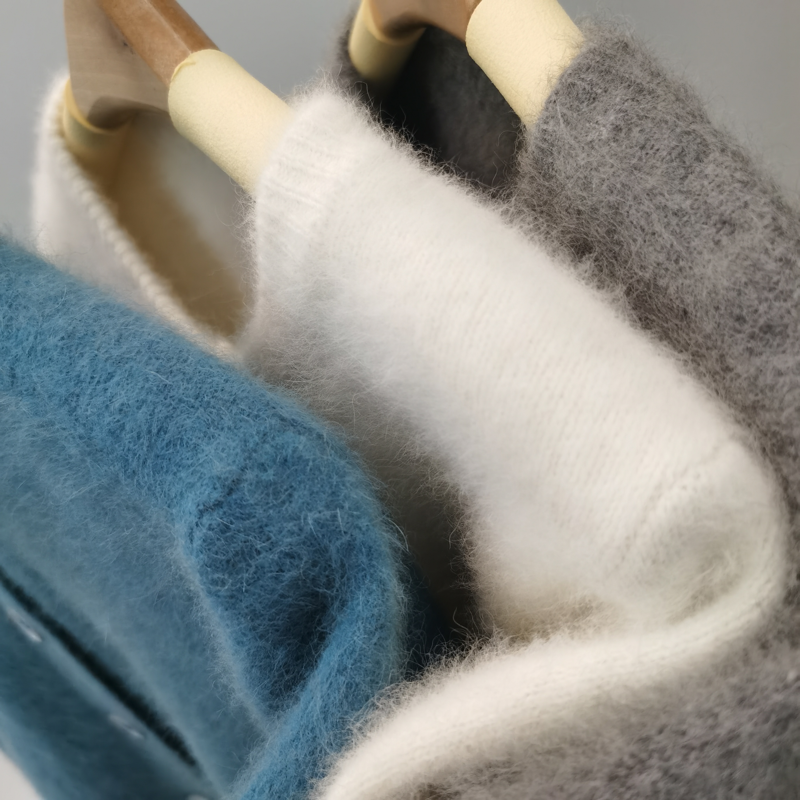 小云朵行走的小暖炉软糯篷松圆领狐狸绒开衫外套女