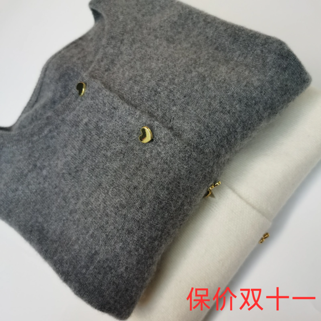 小云朵福利bi备款新澳纯山羊绒爱心小金扣圆领小开衫外套