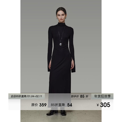 UNSPOKEN半高领修身连衣裙女冬季2025新款设计感修身显瘦针织长裙