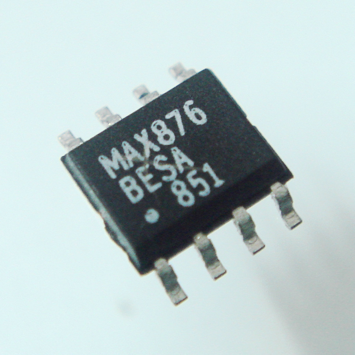 高科美芯云野 集成电路 MAX876BESA MAXIM SOP8 贴片
