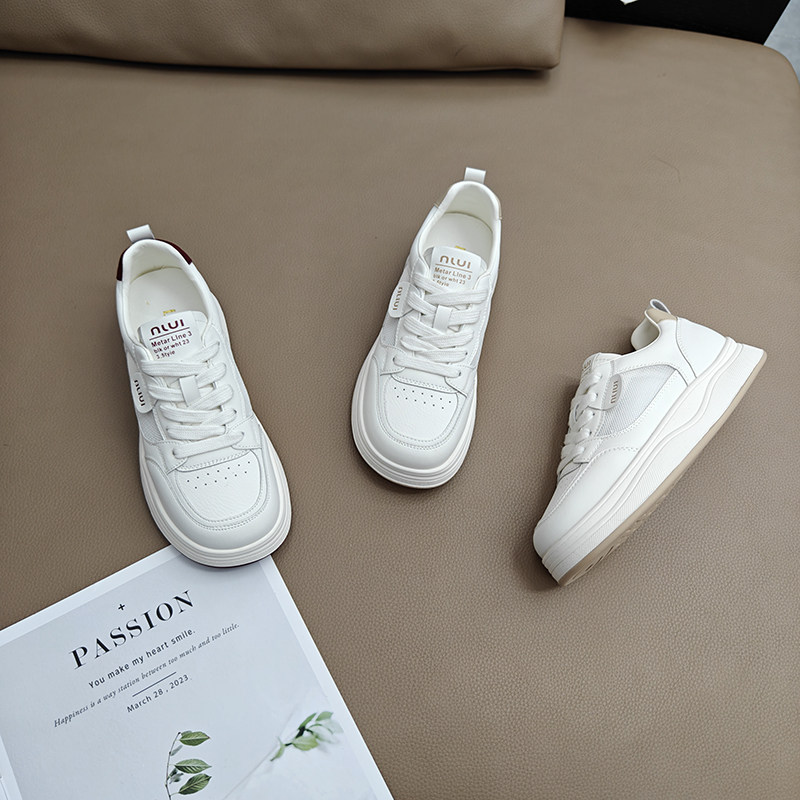 透气小白鞋女2026夏季爆款学生百搭舒适鞋子软底女鞋运动休闲板鞋