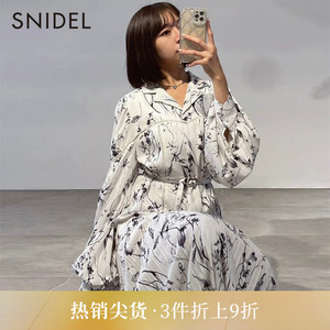 SNIDEL秋冬甜美翻领长袖印花雪纺百褶连衣裙SWFO235073