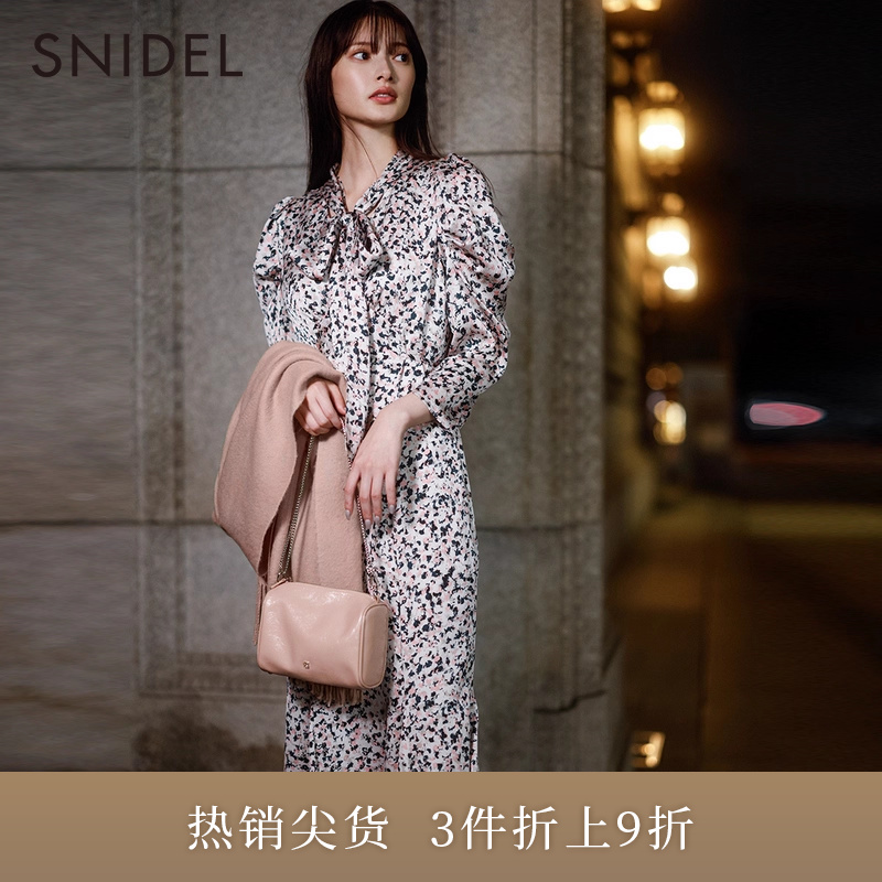 SNIDEL秋冬蝴蝶结系带泡泡袖鱼尾印花连衣裙SWFO235020