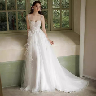 写真拍照婚纱 新款 法式 吊带轻婚纱女森系出门纱小拖尾长裙2025冬季