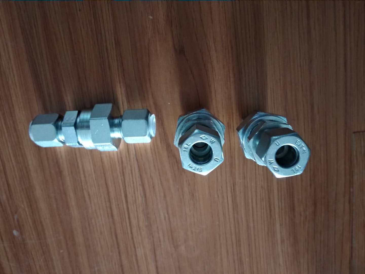 加气机10L单向阀 卡套连接