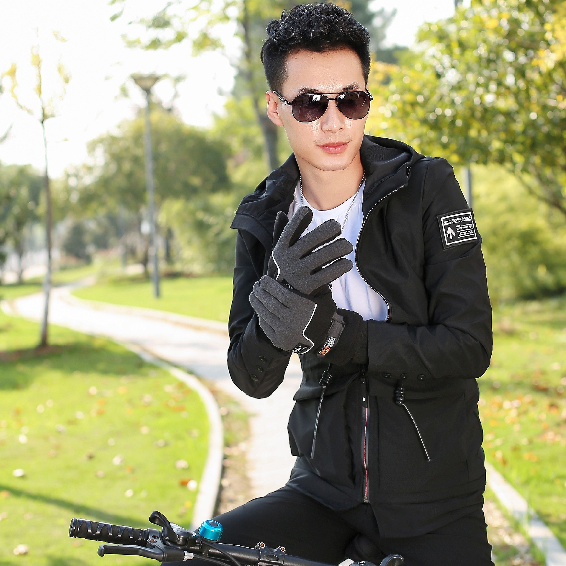 天天特价防滑春秋冬季防风加厚加绒分指男女骑车保暖登山户外手套