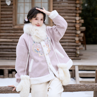 猫蝶熙春 清水溪汉初国风原创汉服秋冬新款立领宽松绣花羽绒外套