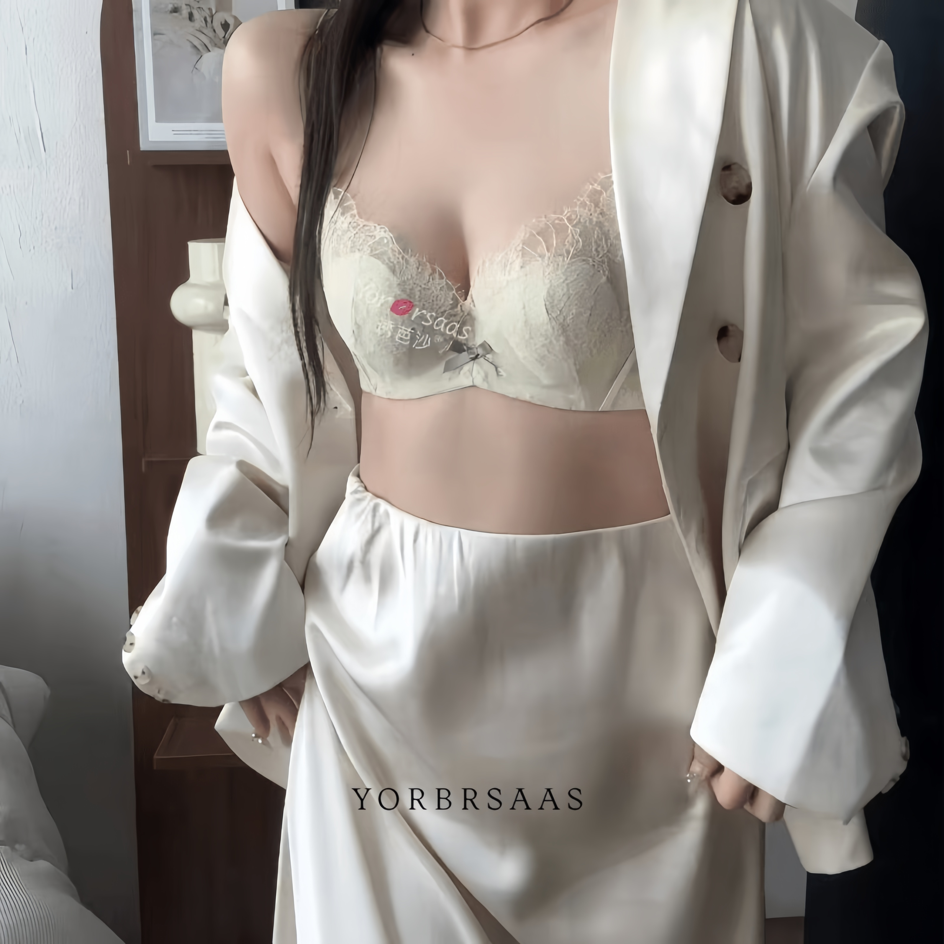 新款诱芭莎1521BC杯软钢圈兔耳朵轻薄蕾丝时尚性感舒适透气无感