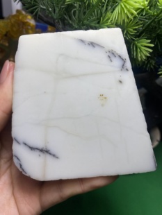 和田玉罗甸白玉肉质紧实花色漂亮厚度够厚出货杠杠的喜欢的可以入