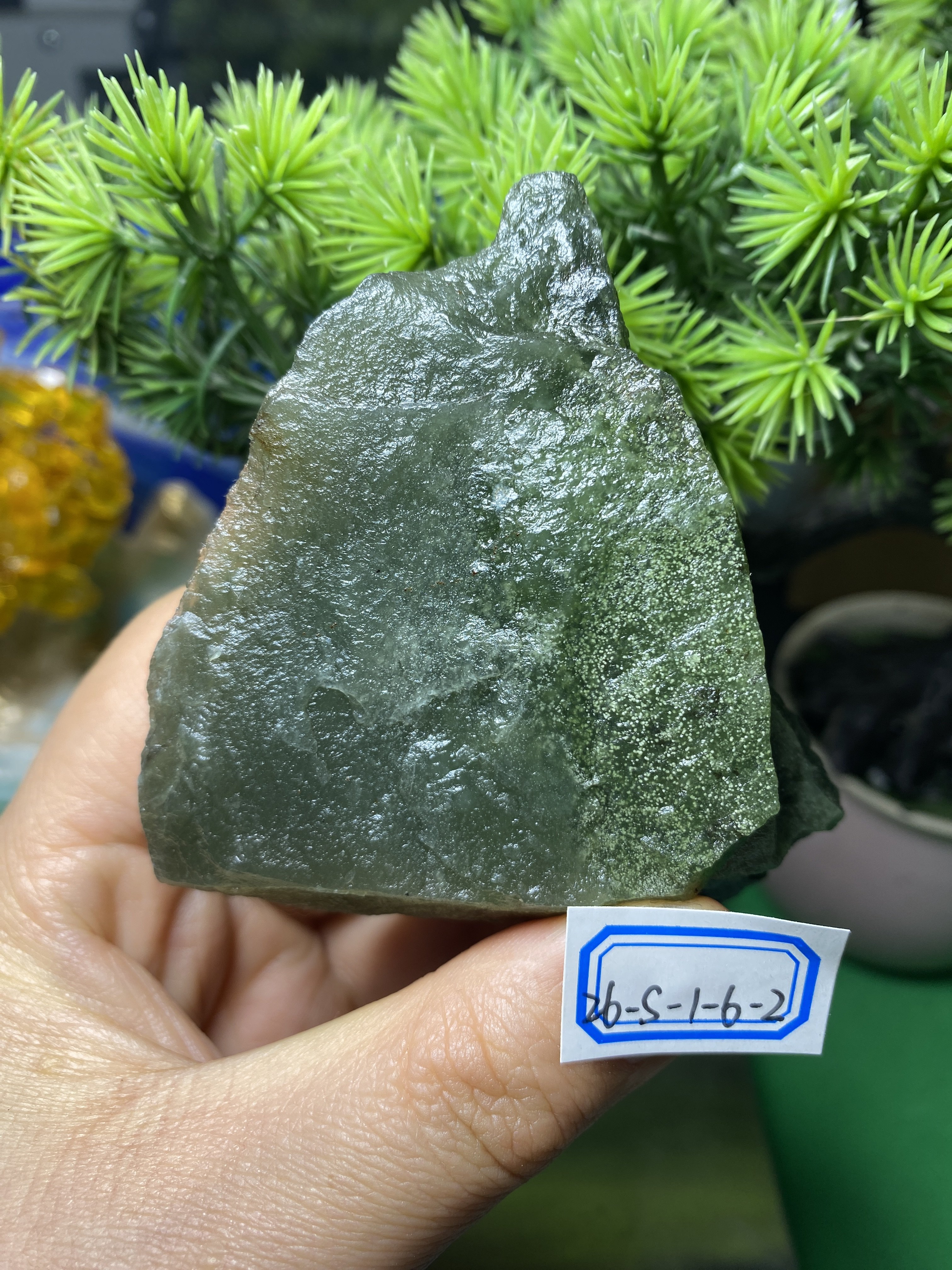 和田玉青海湖水绿带鱼籽翠天然原石山料天然保真雕刻学习教学都行