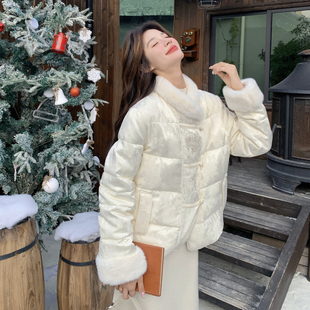 Dalki毛领拼接白色羽绒服女短款2025新款立领国风外套