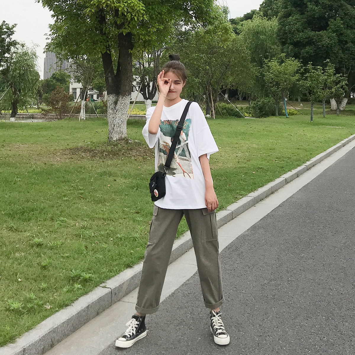 工装裤女秋季帅气宽松bf高腰束脚显瘦直筒cargo休闲嘻哈潮ins裤子138.00元包邮