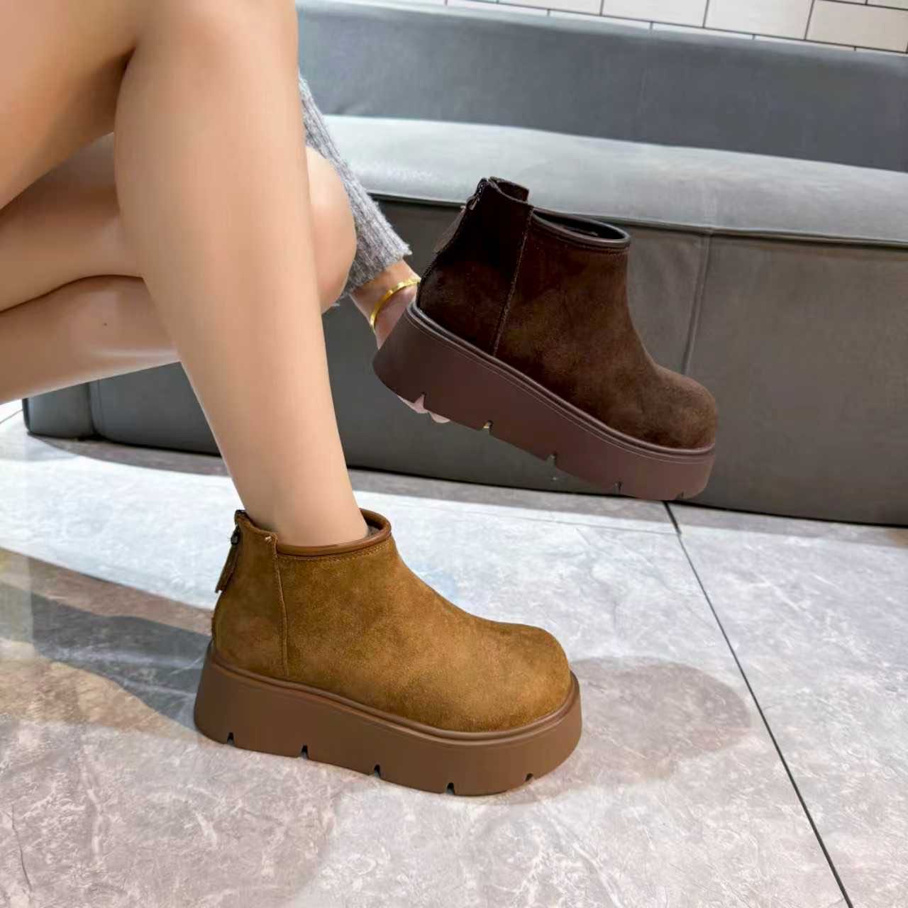 2025冬季新款女鞋厚底增高老爹鞋女百搭休闲运动板鞋ins潮面包鞋