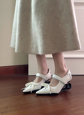 设计感尖头悬浮跟高跟鞋女2026春夏白色绑带玛丽珍鞋魔术贴鞋单鞋