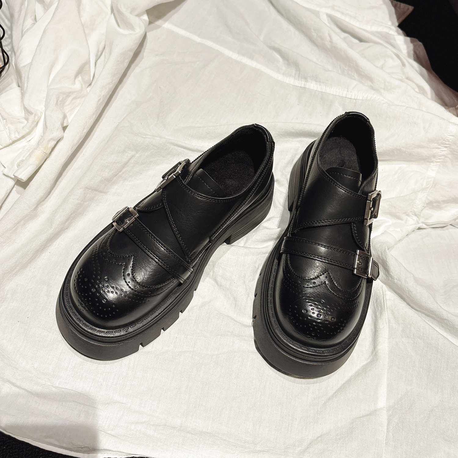 老钱风厚底增高布洛克雕花乐福鞋