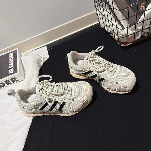 可甜可盐超软真皮网布平跟德训鞋