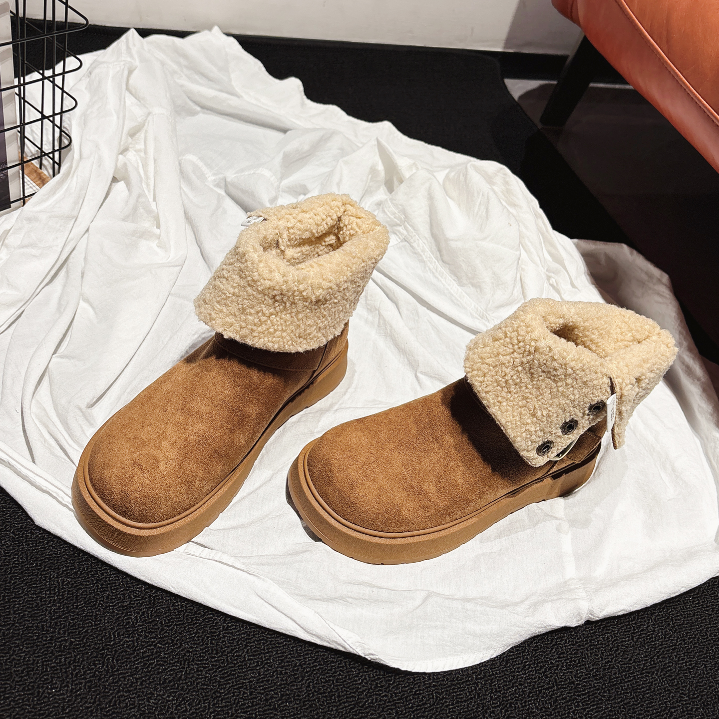 两穿可翻边~4CM厚底羊羔毛雪地靴