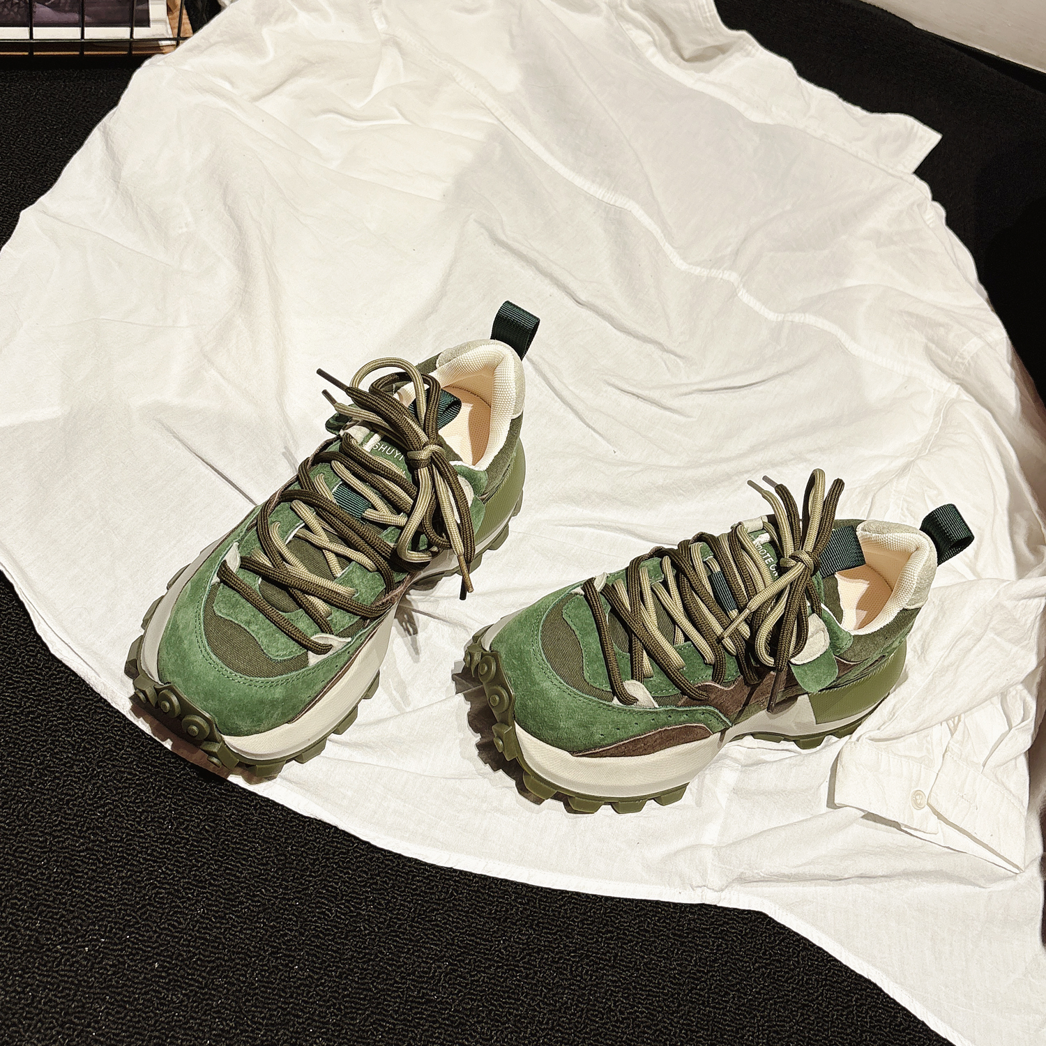 东大门~厚底增高真皮复古老爹鞋