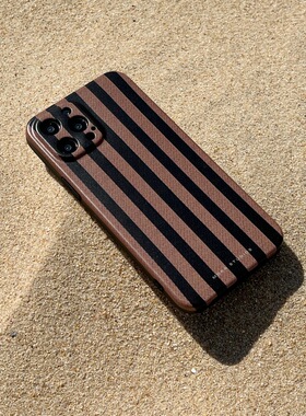 MOKASTUDIOS原创设计秋冬新款简约咖色条纹适用于苹果14promax手机壳15全包磨砂软壳保护套防摔13pro男女款