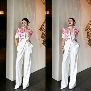 夏日清新彩色系高级感立体花装饰短袖西装长裤套装轻熟女神范穿搭