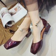 2017春夏新款韩版方头漆皮凉鞋女简约性感浅口珍珠搭扣中空单鞋子