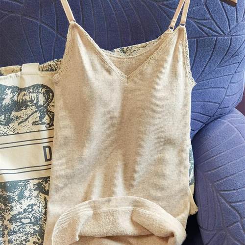 出口日单保暖毛巾绒小花边吊带背心 免穿文胸自带胸垫秋冬打底女