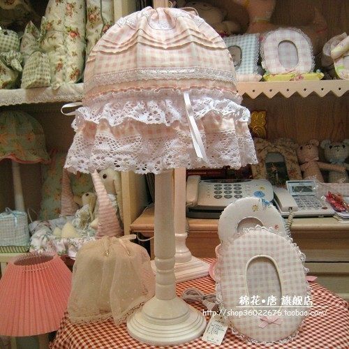 粉色格子蕾丝布艺田园风公主台灯