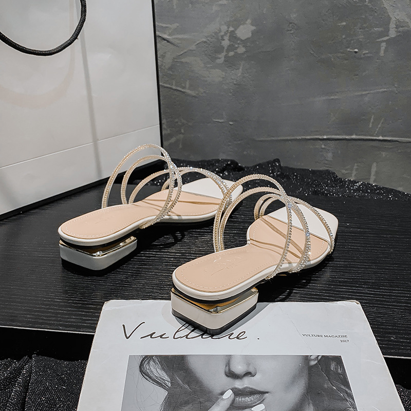 水钻凉拖鞋女外穿2024新款夏两穿时尚平底粗跟大码女鞋41一43
