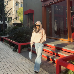 亲肤全棉 自制 挺括有型廓形感 时装 刺绣连帽卫衣 TANG 款 TOWN